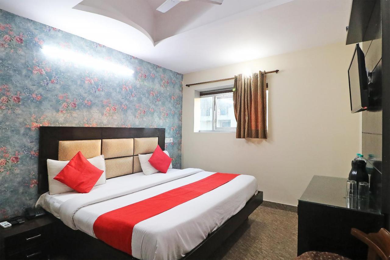 Hotel Westend Holiday Home 5 Mint From Nizamuddin Railway Station Нью-Дели Экстерьер фото