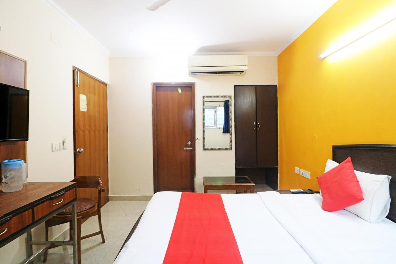 Hotel Westend Holiday Home 5 Mint From Nizamuddin Railway Station Нью-Дели Экстерьер фото