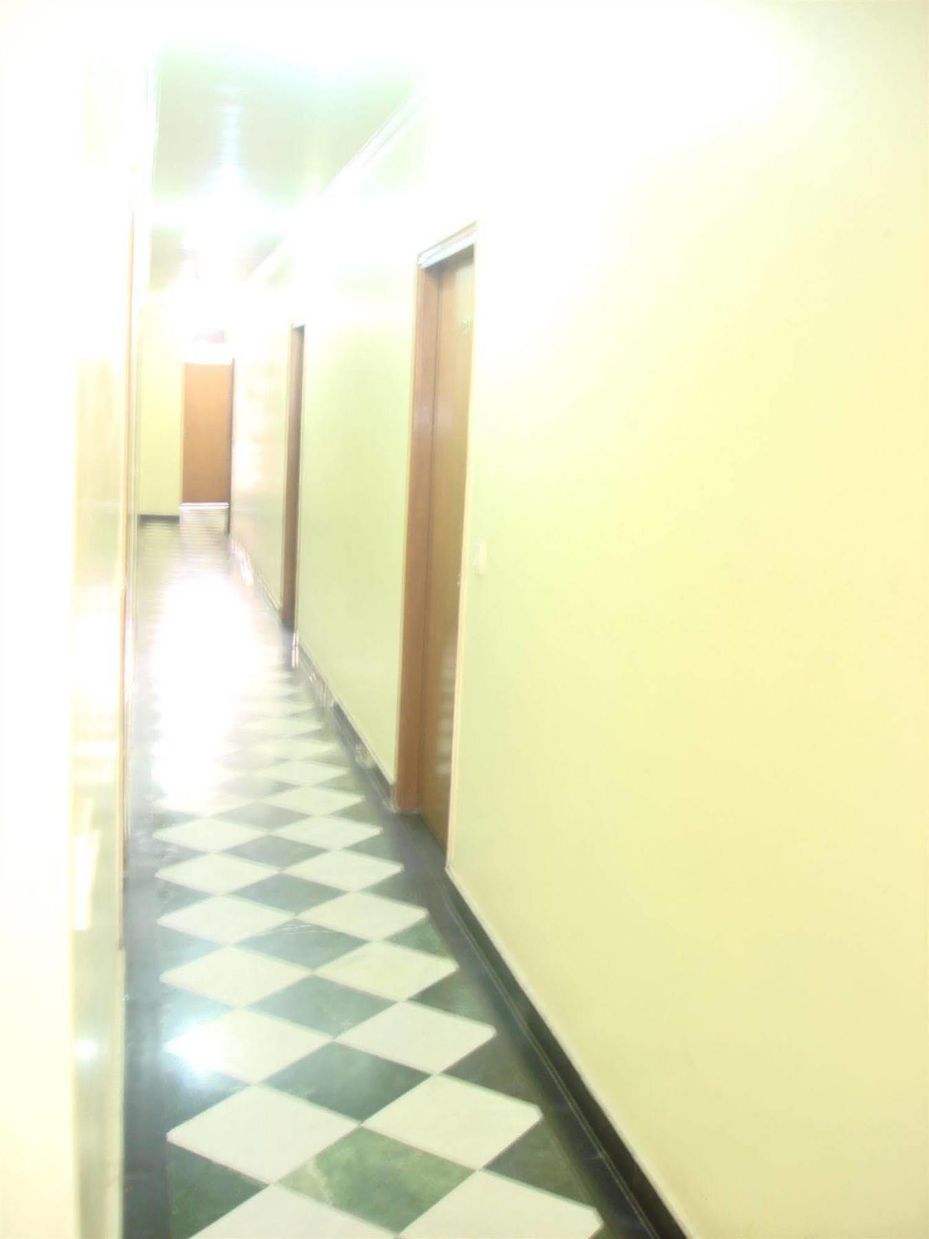 Hotel Westend Holiday Home 5 Mint From Nizamuddin Railway Station Нью-Дели Экстерьер фото